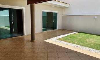 Imagem 7: Casa de condomínio sobrado para venda possui 227 metros quadrados com 3 quartos