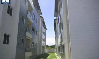 Imagem 2: Apartamento térreo com varanda, composto por 2 quarto sendo 1 suíte, 1 vaga de garagem