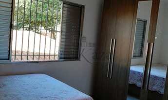 Imagem 2: Casa para venda com 347 metros quadrados com 6 quartos