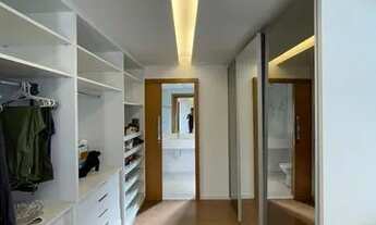 Imagem 6: Casa de condomínio sobrado para aluguel e venda possui 389 metros quadrados com 3 quartos