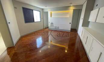 Imagem 2: Duplex para aluguel com 740 metros quadrados com 5 quartos em Vila Adyana - São José dos C