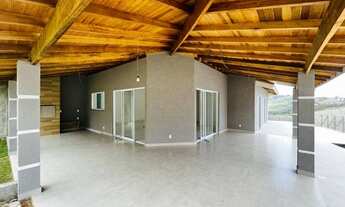 Imagem 2: Casa para venda tem 250 metros quadrados com 5 quartos em Jardim Brisa - Atibaia - SP