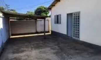 Imagem 3: Casa com 2 barracões