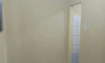 Imagem 3: Alugo Kitnet com cozinha americana e área de serviço