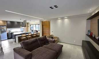 Imagem 4: Casa Semi-Mobiliada de Alto Padrão em Condomínio Fechado