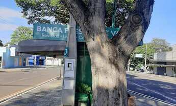 Imagem 4: Espaços para propagandas . Outdoor