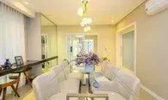 Imagem 3: Imóvel para venda possui 312 metros quadrados com 4 quartos em São Braz - Curitiba - PR