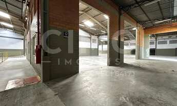 Imagem 2: Galpão 750m² para alugar em Blumenau, Itoupavazinha, com pátio amplo