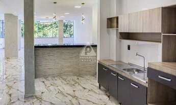 Imagem 3: SALÃO, 3 QUARTOS COM 2 SUÍTES. 4 BANHEIROS AO TOTAL, VISTA LATERAL MAR 165M²