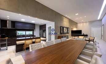 Imagem 2: Casa Linear com 4 suítes e Lazer em Alphaville