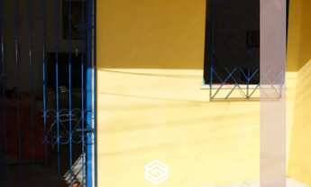 Imagem 3: Casa à venda em rua pública