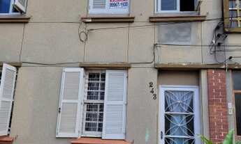 Imagem 2: VENDO AP. 3 DORMOTIRIOS COM GARAGEM IAPI COM68 M²