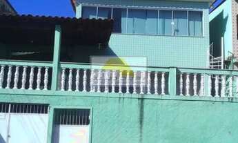 Imagem 2: Duas casas no mesmo terreno com piscina