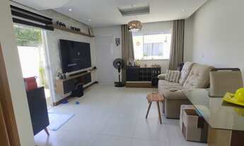 Imagem: Casa com 3 quartos, armários, terração