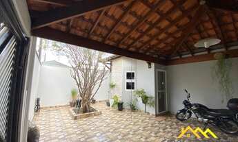 Imagem 2: Casa no Bairro Glebas Califórnia com dois quartos, uma suíte, área gourmet e duas vagas de