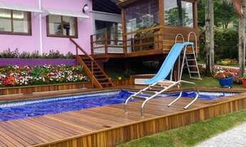 Imagem 2: Casa de condomínio para venda com 6 suítes, ofurô, capo de futebol, piscina, excelente áre