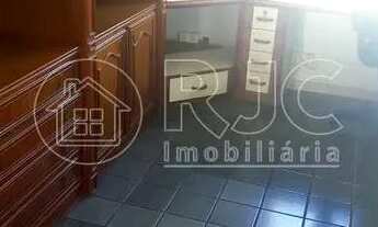 Imagem 7: Cobertura triplex para venda tem 218 metros quadrados com 3 quartos