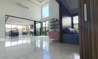 Imagem 2: Casa para venda com 240 metros quadrados com 3 quartos