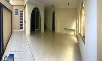 Imagem: RIBEIRÃO PRETO - Casa Padrão - JARDIM