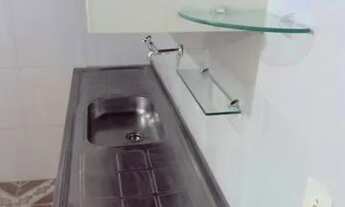 Imagem 7: Alugo casa com garagem coberta, 2 quartos não paga água