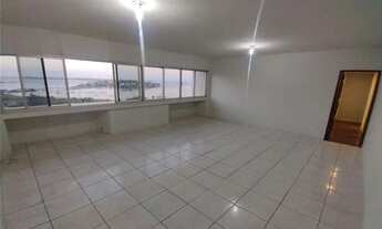 Imagem 2: Apartamento com 3 quartos, sendo 1 suíte, 1 vaga, e Portaria 24h, para locação na Praia do