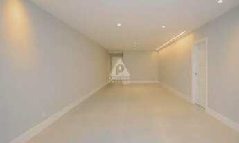 Imagem: Três quartos finamente reformado com vaga