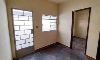 Imagem 6: Aluga Excelente barracão com 2 quartos com terceiro reversível