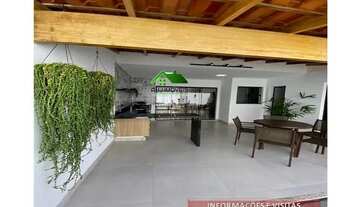 Imagem: Casa duplex, com 162m², quintal, área