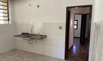 Imagem 5: Paralela Avenida Santos Dumont, próximo Aeroporto, com 03 quartos