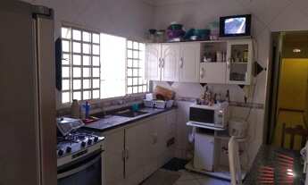 Imagem 5: Casa para Venda em Bauru, Núcleo Habitacional Vereador Edson Francisco da Silva, 4 dormitó