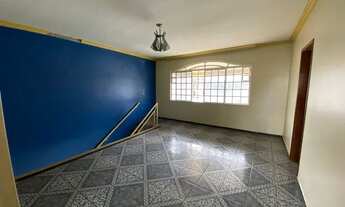 Imagem 7: Sobrado para venda possui 200 metros quadrados com 3 quartos em Guará I - Brasília - DF