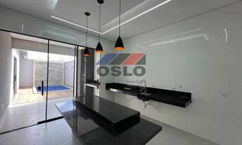 Imagem 5: CASA COM 03 QUARTOS SENDO 01 DELES UMA SUÍTE, GARAGEM PARA 2 CARROS PARALELOS, LOCALIZADA