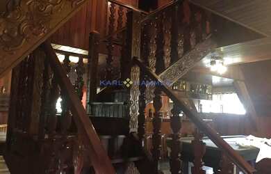 Imagem 8: Você Não Vai Acreditar no Que Esse Lindo Chalé no Bairro Mosela Oferece! Descubra Agora An