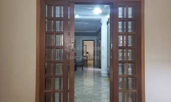 Imagem 1: Casa Padrão localizado no Bairro arque das Flores/Jardim Urupês com área gourmet e escrito