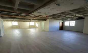 Imagem: Comercial para vender e alugar em rua pública