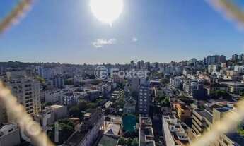 Imagem 5: Apartamento com 70m², 2 quartos, sendo 1 suíte, 2 vagas de estacionamento, no bairro Petró