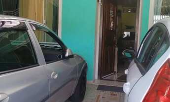 Imagem 2: Casa à Venda em Araucária com 3 Quartos, Garagem e Fácil Acesso ao Centro