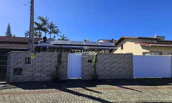 Imagem 3: Casa com Área de Festas e Piscina no Centro - Barra Velha/SC