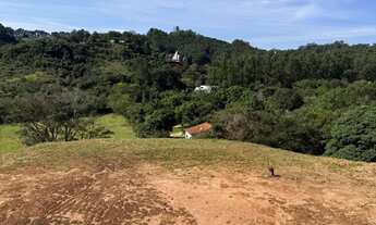 Imagem 5: Terreno belíssimo com vista para o castelo da Vila Medieval