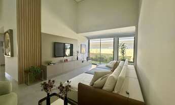 Imagem 2: Casa de alto padrão no Condomínio Hípica - 4 suítes