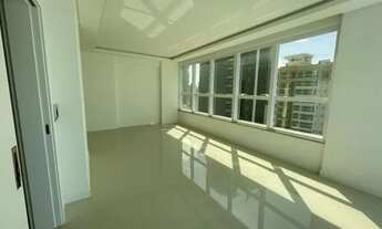 Imagem 3: APARTAMENTO COM 03 SUITES PRONTO EM MEIA PRAIA - FRENTE AVENIDA