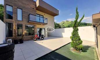 Imagem 2: A casa no bairro Campo Grande com 400 metros quadrados com 4 quartos sendo 2 suites e 4 ba