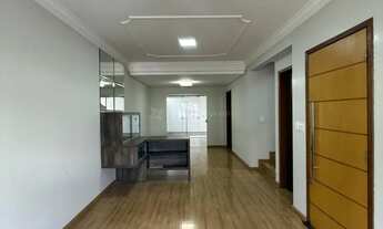 Imagem 3: Sobrado com 3 quartos, suíte e espaço gourmet em Maringá!