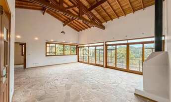 Imagem: Casa para locação no miolo da Granja Viana