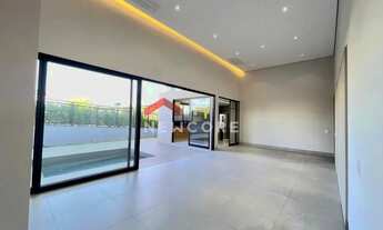 Imagem: Casa de condomínio em Avenida Adélia José