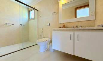 Imagem 5: Apartamento leste e norte, com 200 M2 privativos. vista definida para o mar e praça do far