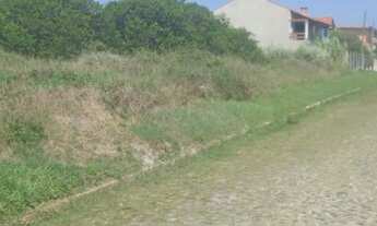 Imagem 7: Terrenos a beira mar