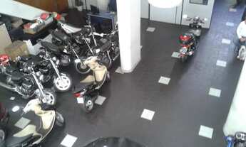 Imagem 4: Loja para aluguel ou venda possui 300 m2, com escritório e mezanino em Santa Cecília!