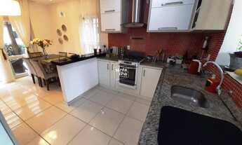 Imagem 4: Linda casa a poucos metros da Lagoa da Conceição, numa rua sem saída