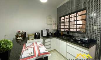 Imagem 5: Casa no Bairro Glebas Califórnia com dois quartos, uma suíte, área gourmet e duas vagas de